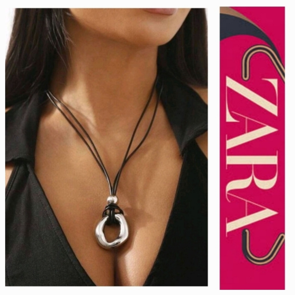 ZARA Chunky Statement Necklace